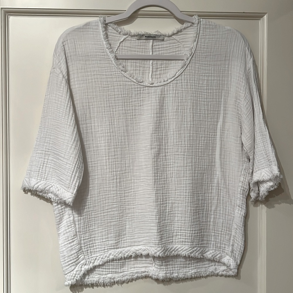 White gauze tee from Pharaoh collection